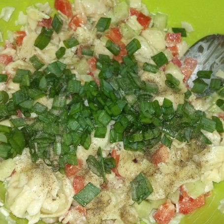 Krok 3 - Sałatka z tortellini foto