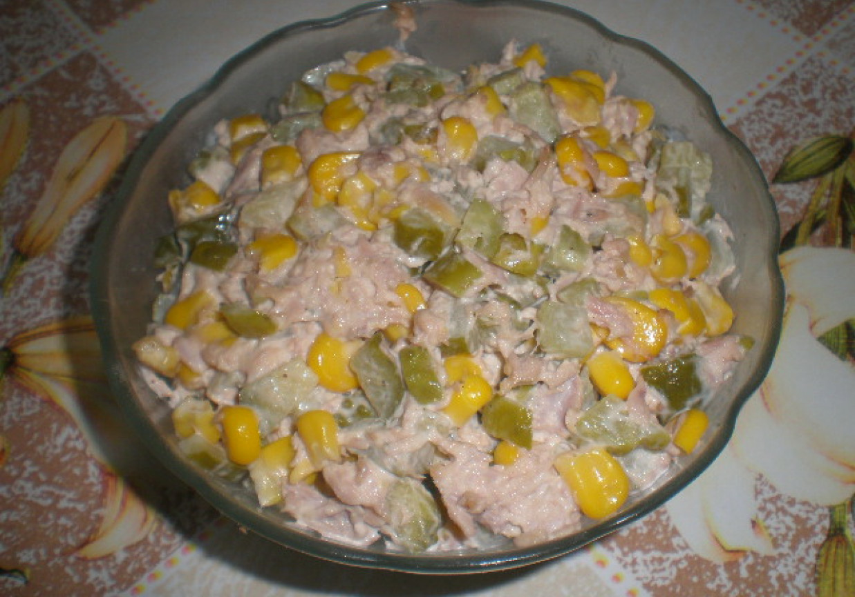 Sałatka z tuńczyka foto