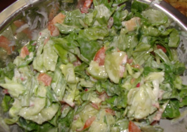 Fotografia przedstawiająca sałatka z zielonej sałaty
