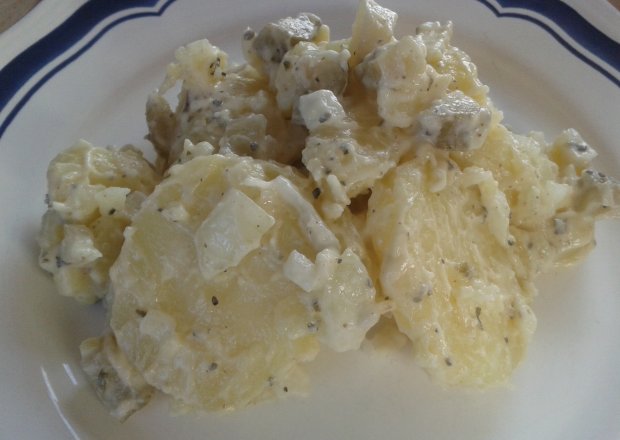 Fotografia przedstawiająca sałatka ziemniaczana - kartoffelsalat