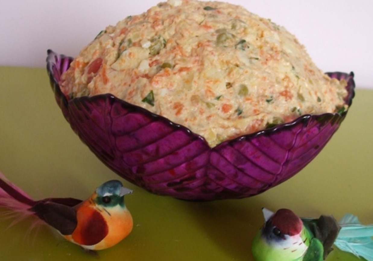 Sałatka ziemniaczana, warzywna z jajkiem foto