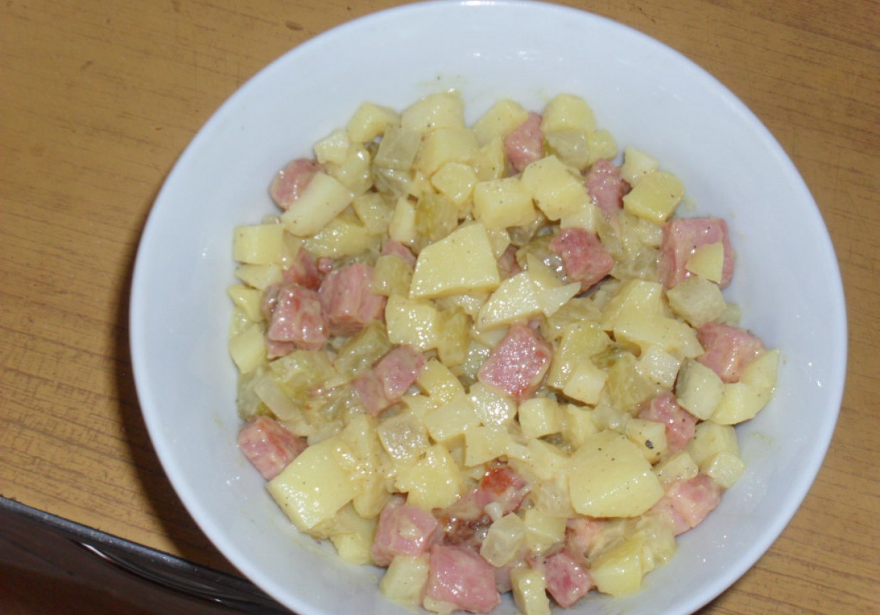 Sałatka ziemniaczana z boczkiem foto