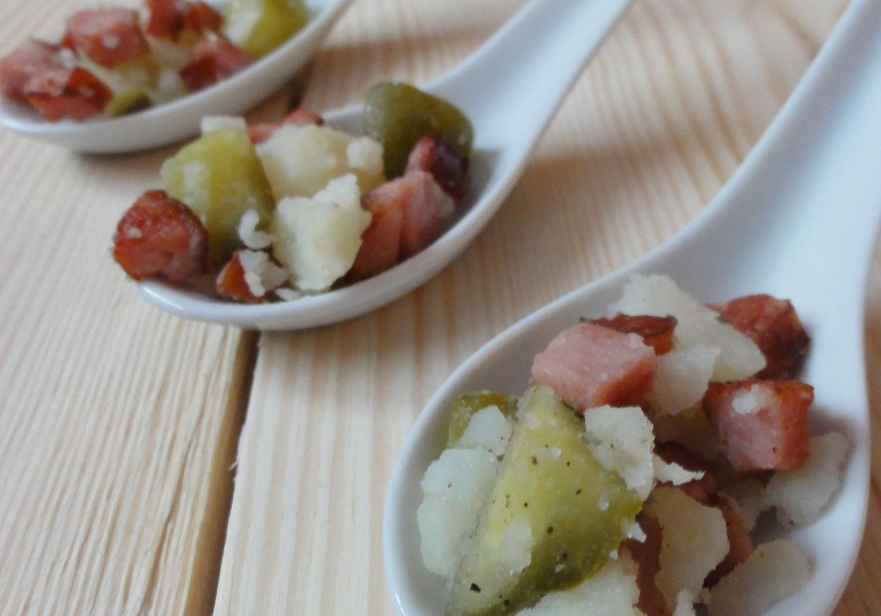 Sałatka ziemniaczana foto