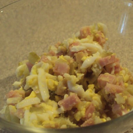 Krok 1 - sałatka ziemniaczano- jajeczna foto