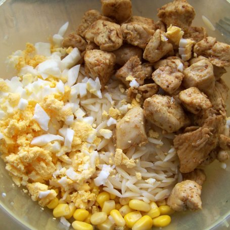 Krok 3 - Sałatka żółta (z curry i kurczakiem) foto