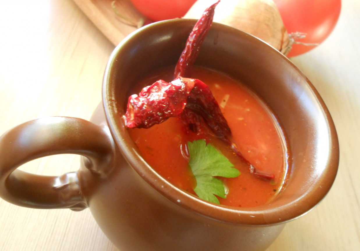 Salsa pomidorowo-paprykowa. foto