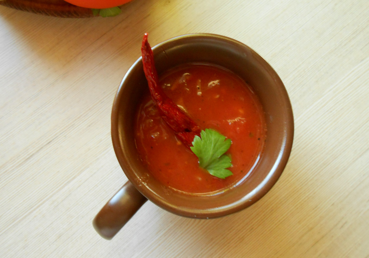 Salsa pomidorowo-paprykowa. foto