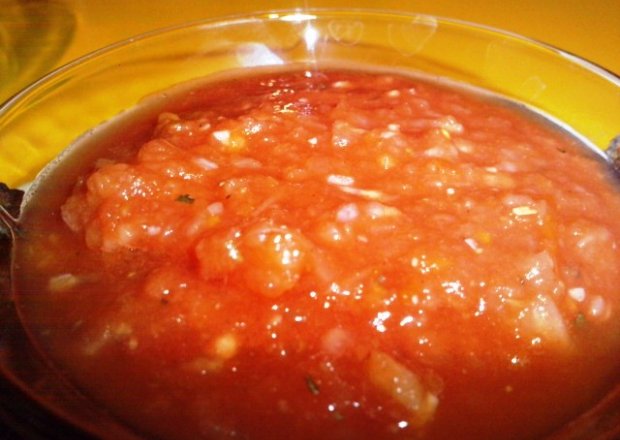 Fotografia przedstawiająca Salsa pomidorowo-ananasowa