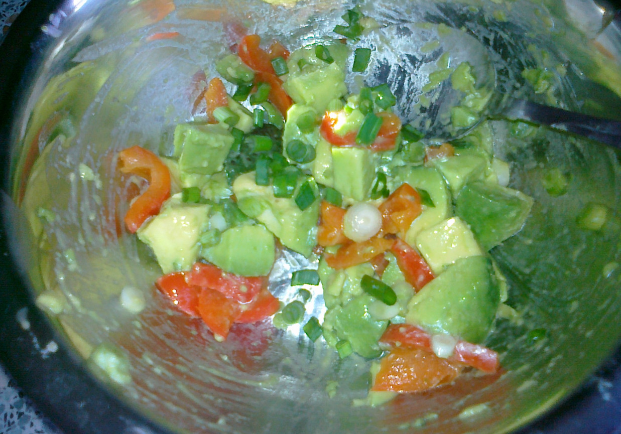 salsa z avocado foto