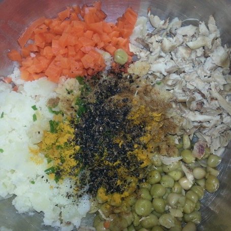 Krok 4 - Samosa, pyszne indyjskie trójkątne pierożki foto