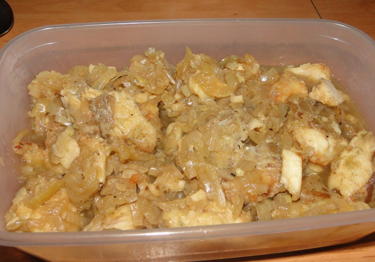 sandacz w cebulce foto