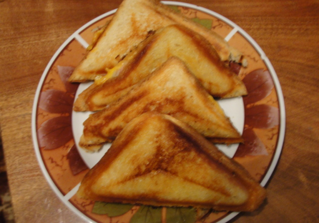 Sandwiche z ogórkiem, serem i szynką foto