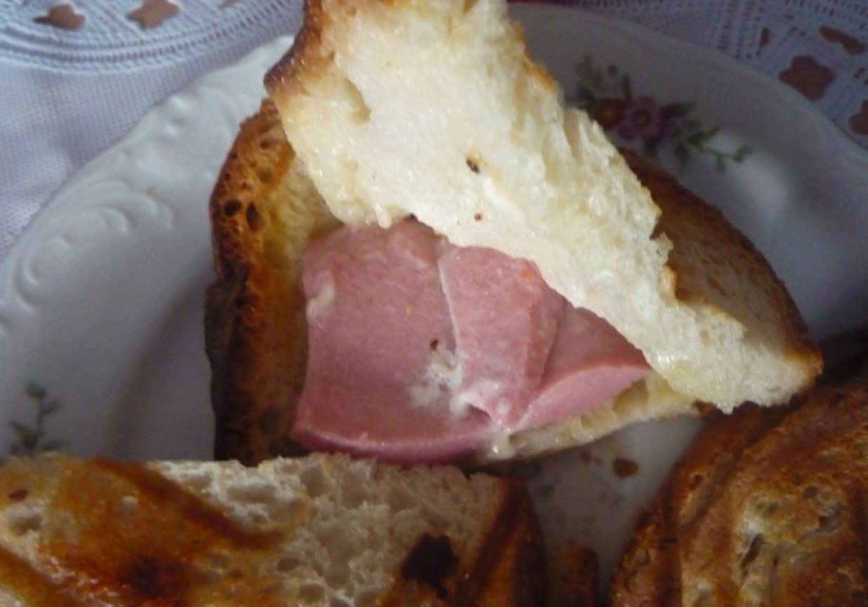 Sandwiche z parówką foto