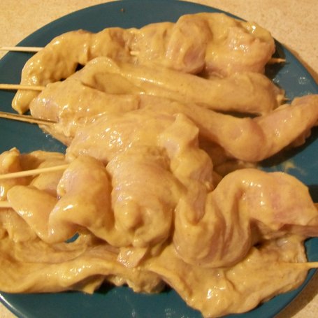 Krok 3 - Satay-musztardowy kurczak w towarzystwie chrupiących warzyw foto