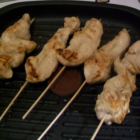 Krok 4 - Satay-musztardowy kurczak w towarzystwie chrupiących warzyw foto