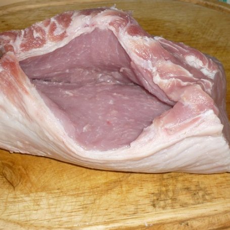 Krok 2 - Schab faszerowany mięsem i marchewką foto
