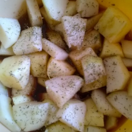 Krok 4 - Schab na gorąco w jabłkach, gruszkach i winie foto