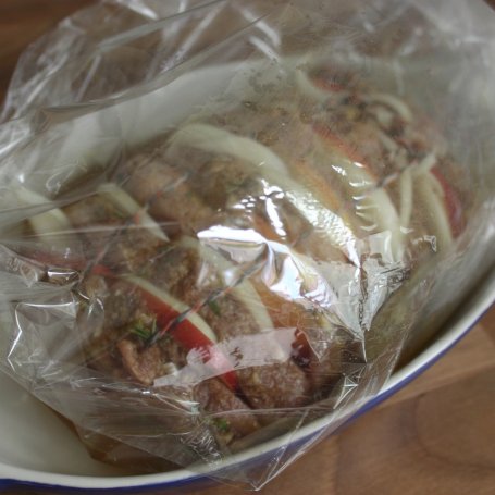 Krok 3 - Schab nadziewany jabłkiem i cebulą foto