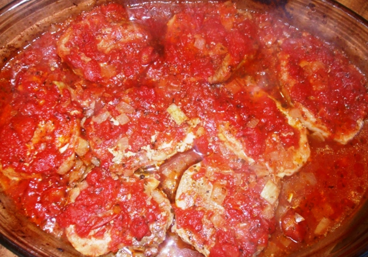 Schab pieczony na pomidorowo, z serem foto