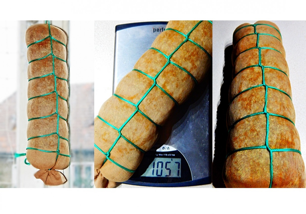 Schab suszony dojrzewający w przyprawach foto