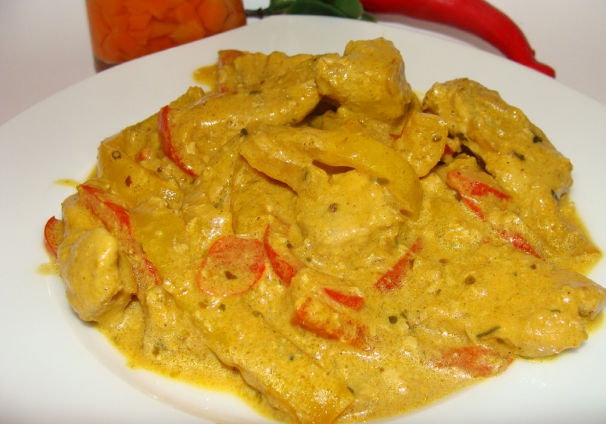Schab w sosie curry z papryką foto