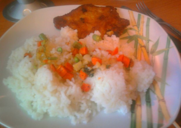 Fotografia przedstawiająca Schab z ryżem i warzywami