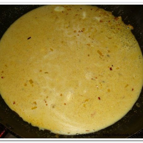 Krok 10 - Schab ze śliwką w sosie curry. foto