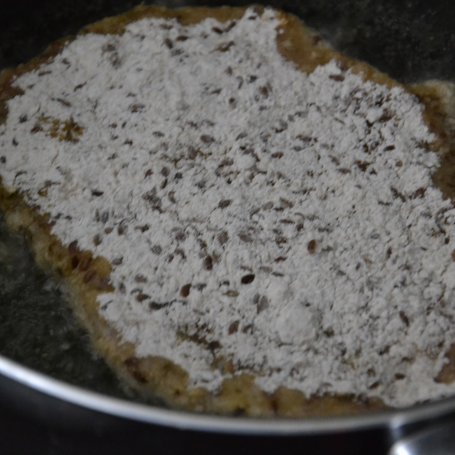 Krok 5 - SCHABOWY W PANIERCE KUKURYDZIANO PAPRYKOWEJ Z LNEM foto