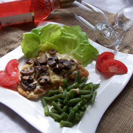 Krok 6 - Schabowy z serem i pieczarkami, czyli konkretna propozycja na niedzielny obiad :) foto