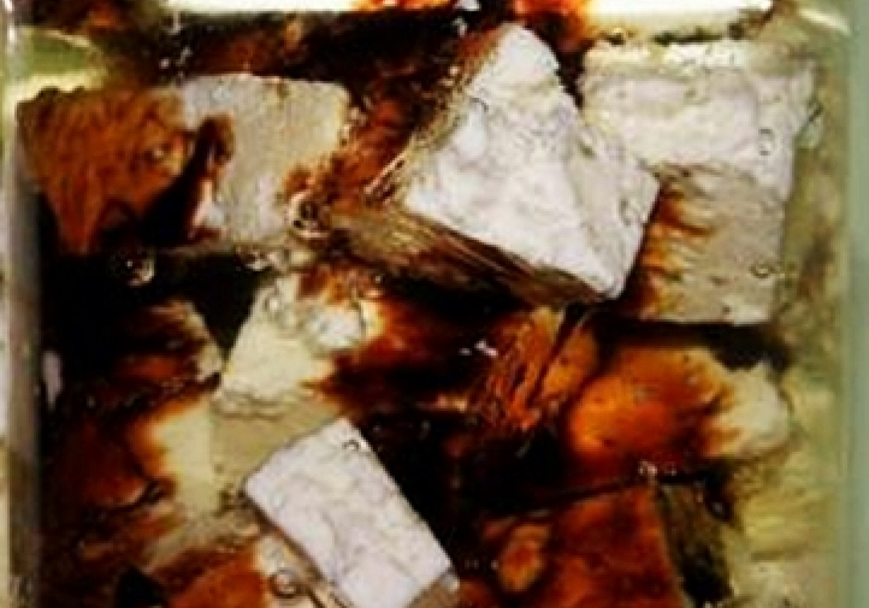 Ser grecki marynowany z sosem sojowym i balsamico foto