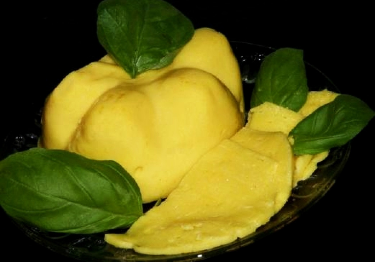Ser żółty domowy foto