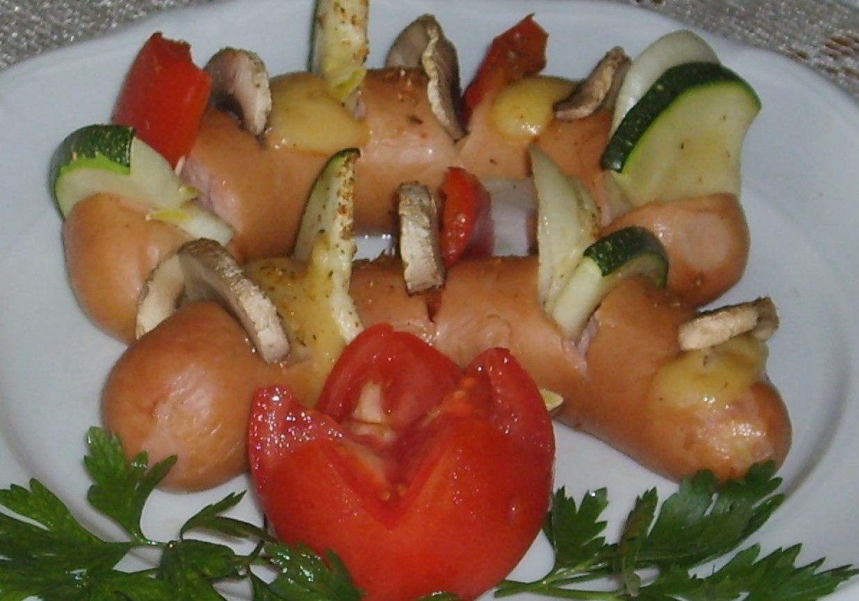 Serdelki z warzywami foto