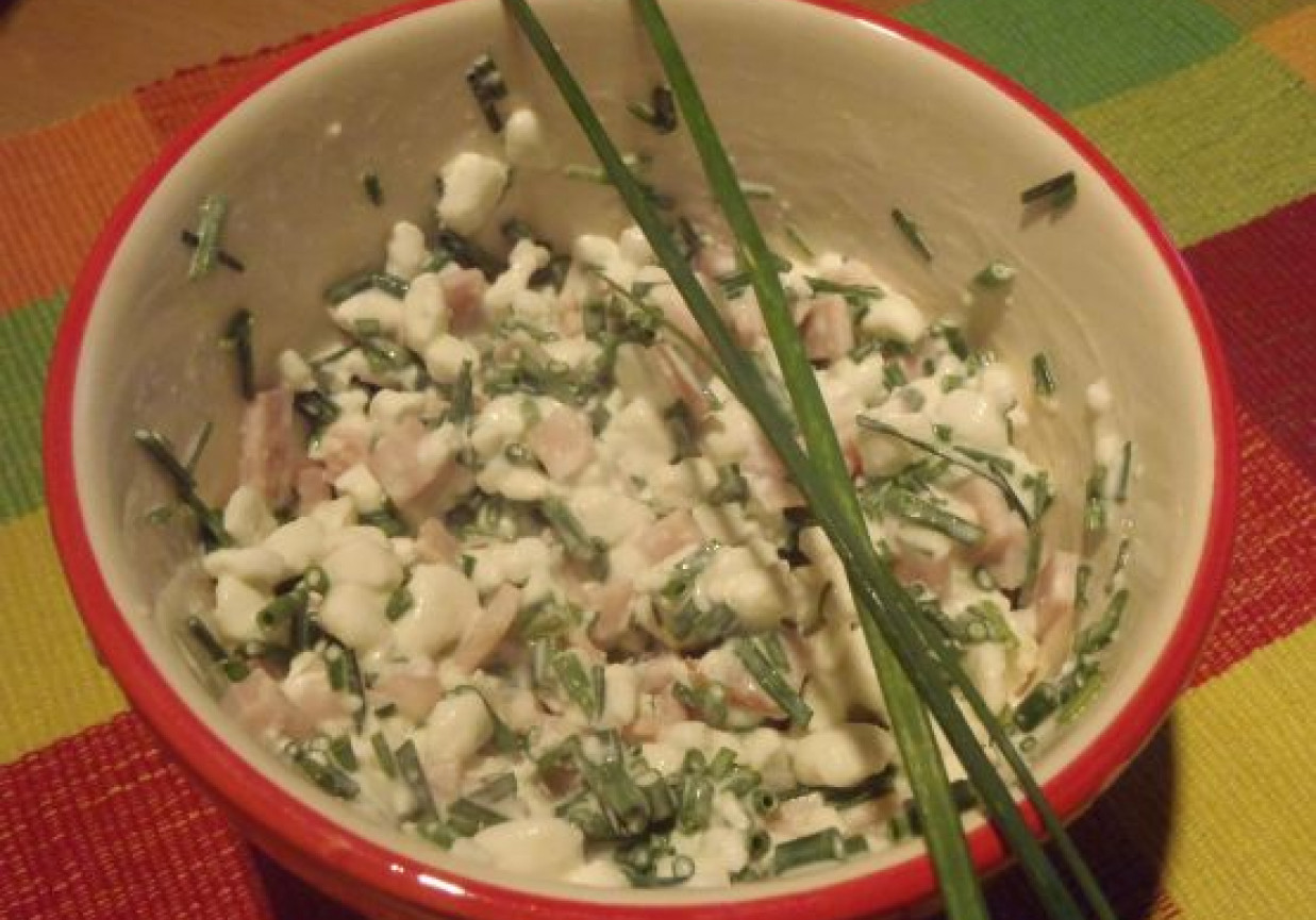 Serek z szynką i szczypiorkiem foto