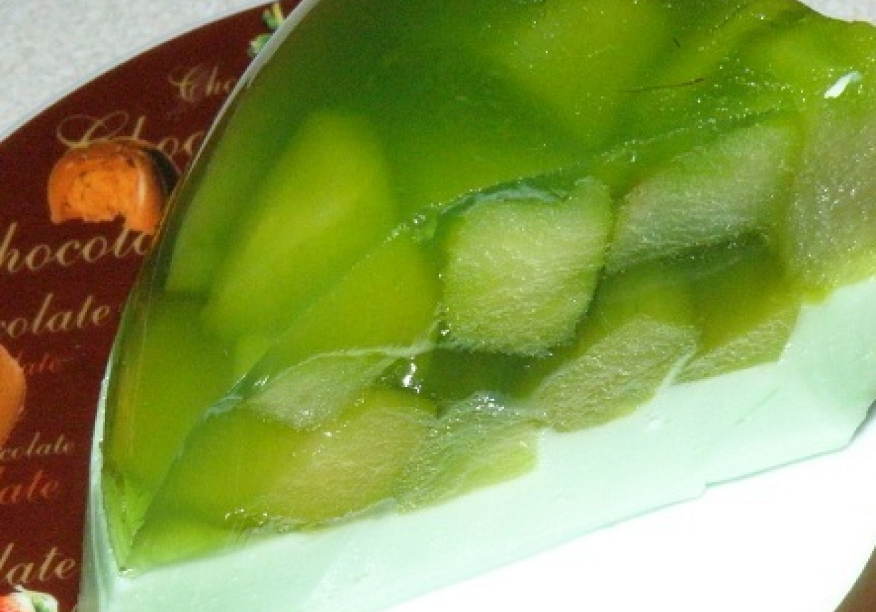 Serniczek na zimno - miętowy z jabłkami foto