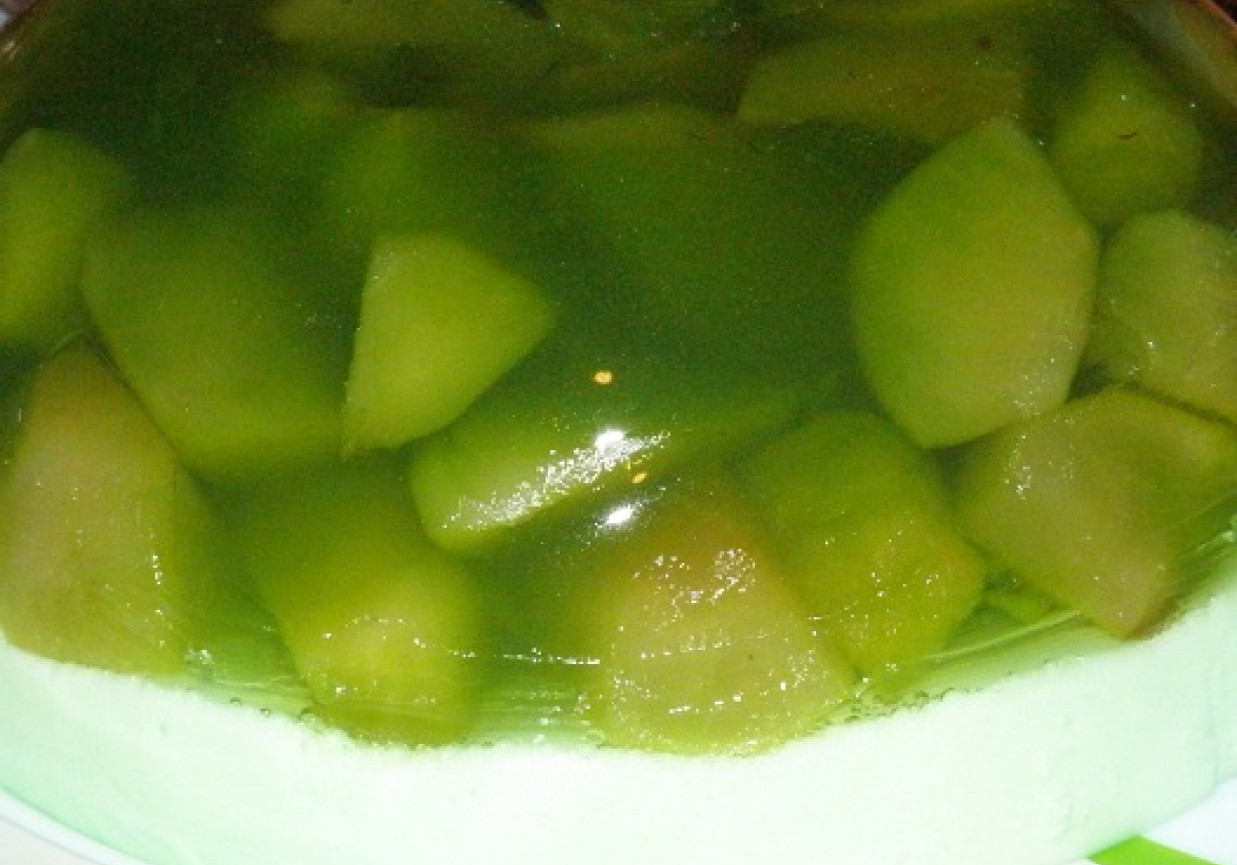 Serniczek na zimno - miętowy z jabłkami foto