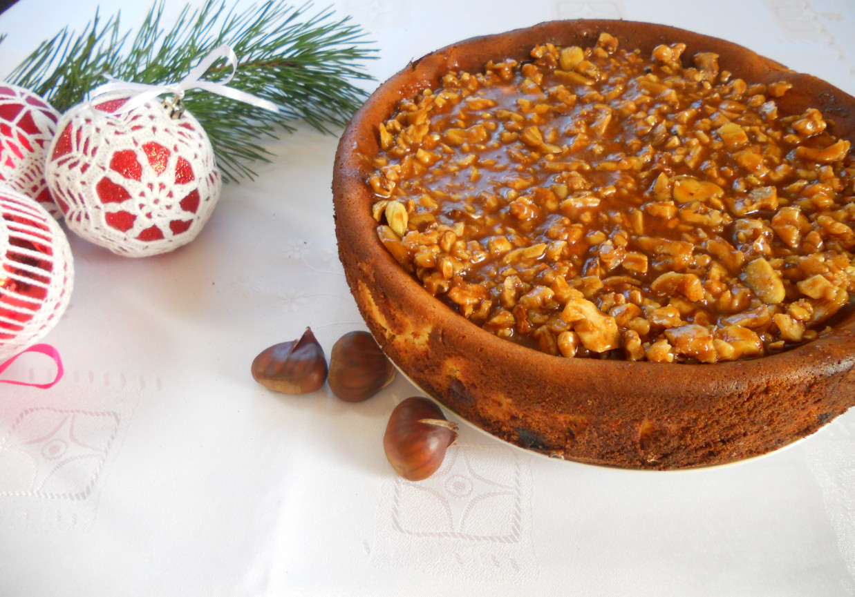 Sernik na pierniku foto