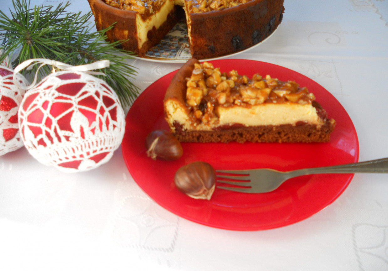 Sernik na pierniku foto