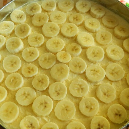 Krok 3 - Sernik na zimno z bananami foto