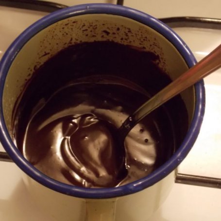 Krok 6 - Sernik na zimno z polewą czekoladową foto