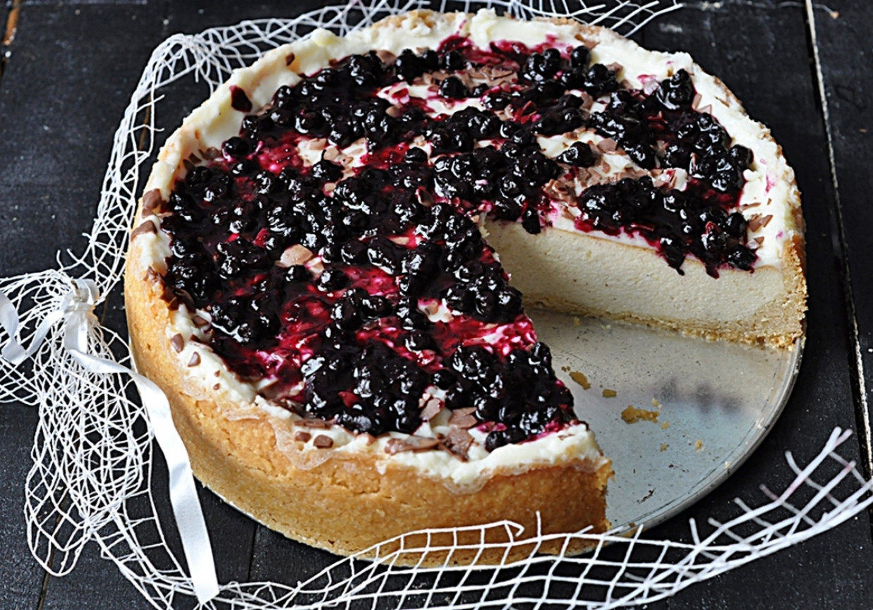 Sernik nowojorski z frużeliną jagodową foto