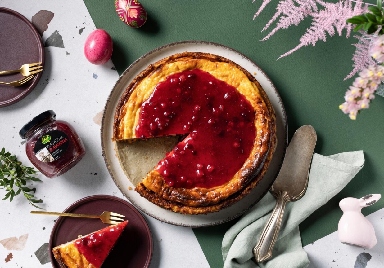 Sernik nowojorski z żurawiną foto