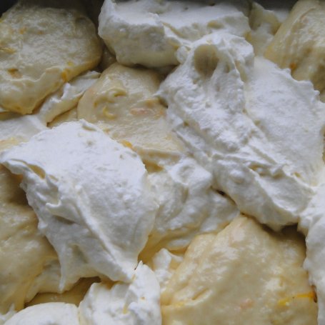 Krok 7 - Sernik przeplatany ciastem pomarańczowo - korzennym foto
