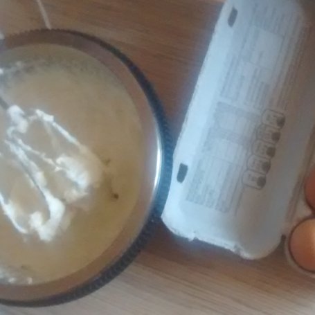 Krok 2 - Sernik z bitą śmietaną, mandarynkami i galaretką foto