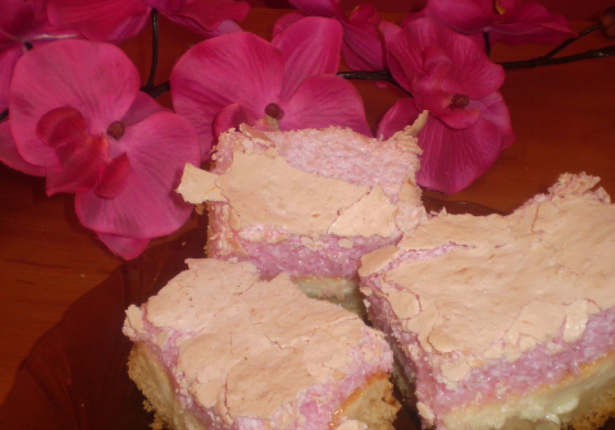 Sernik z kokosem foto