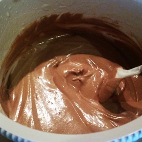 Krok 8 - Sernik z kremem czekoladowo-orzechowym foto