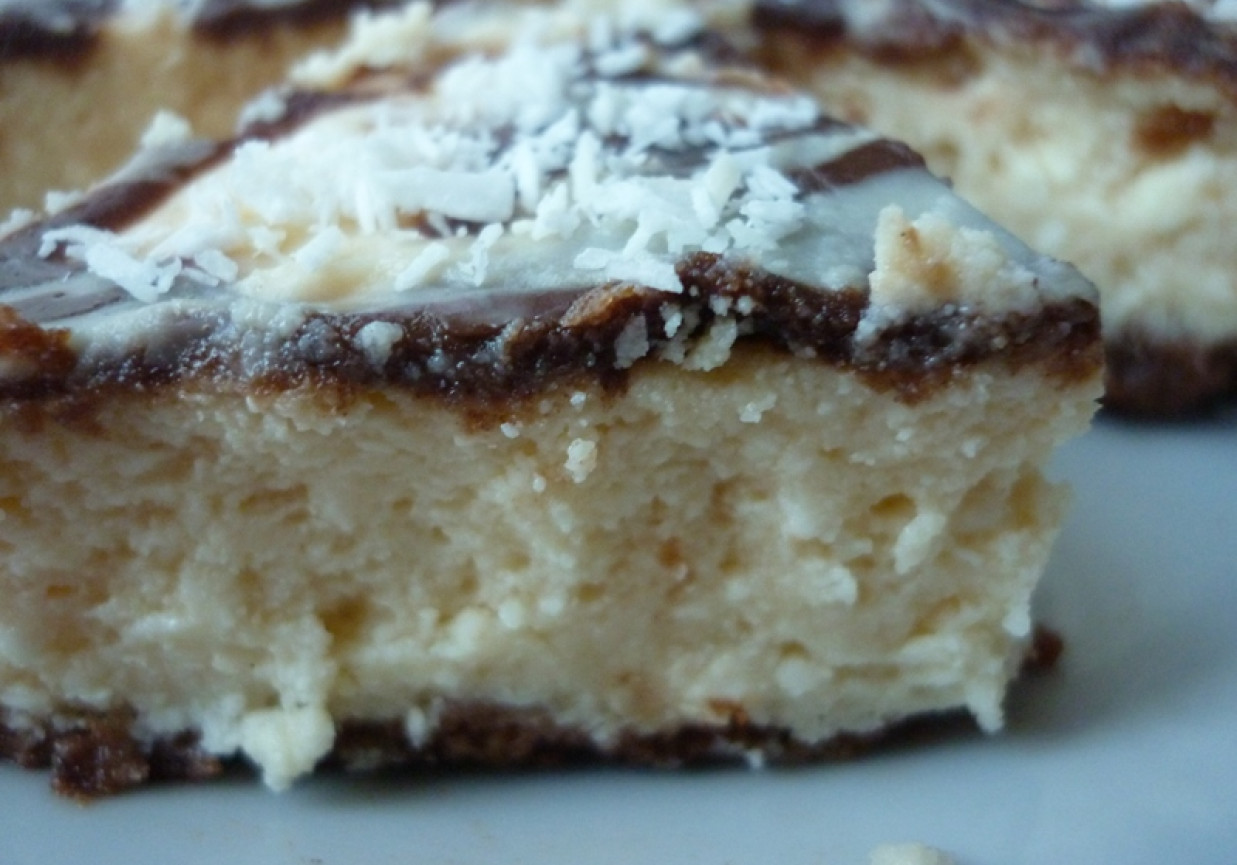 Sernik z masą krówkową foto