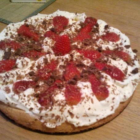 Krok 3 - Sernik z mascarpone z truskawkami foto
