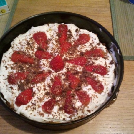 Krok 2 - Sernik z mascarpone z truskawkami foto