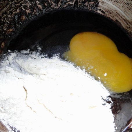 Krok 2 - Sernik z zieloną herbatą na czekoladowym spodzie foto