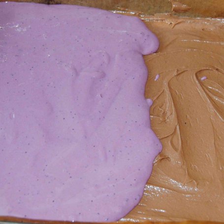 Krok 4 - Sernikobrownies z borówką amerykańską foto
